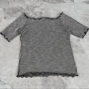 Caution to the Wind‎ Crop Tee Lettuce Hem Size Small Stripe